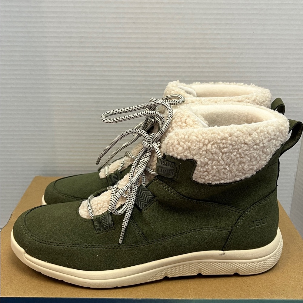 JBU freeze sneaker booties. Shearling. Velvety interior. Lace up. NIB. Size 9.5 - Picture 4 of 11